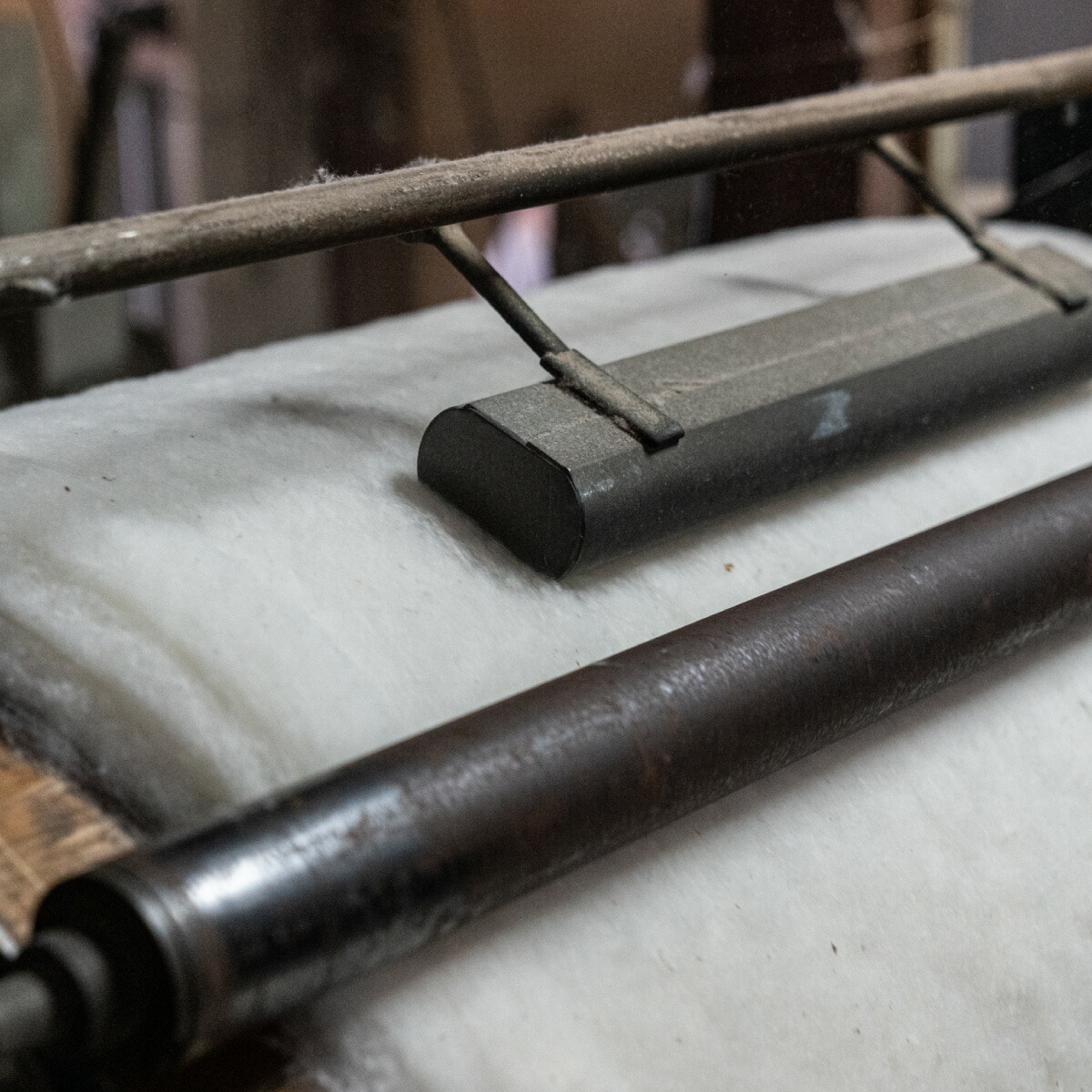 座布団 和柄の綿ざぶとん 42cm×43cm 国産 綿100％ お祝い 贈答 プレゼント 鉄紺色《45日以内に出荷予定(土日祝除く)》---A-230a_tetsukon---