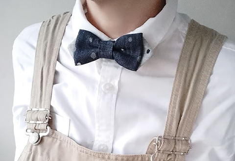 「どぶろくCantabile シュッとキリッと！おとなギフト」生どぶろく2本、井原デニムの蝶ネクタイ（ネイビー×グレー）セット