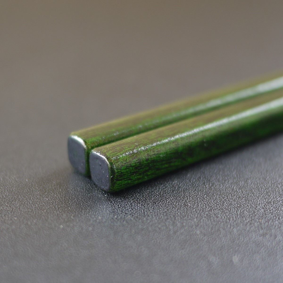 【漆工芸・黄薇彫】漆塗り箸（錫の輝き)／緑・24cm010-057