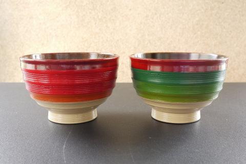 【漆工芸・黄薇彫】 千筋椀／赤・緑ペア045-002