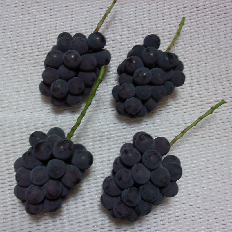 ぶどう 先行予約 訳あり ピオーネ 約2kg(3～5房) ブドウ 葡萄 岡山県産 国産 フルーツ 果物