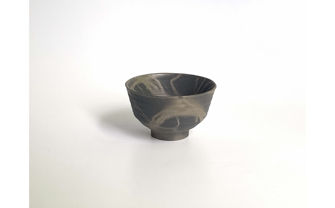 三石窯 茶碗 緋襷黒【 地球にやさしい 再生素材 緋襷模様 陶器 】 緋襷黒 単品