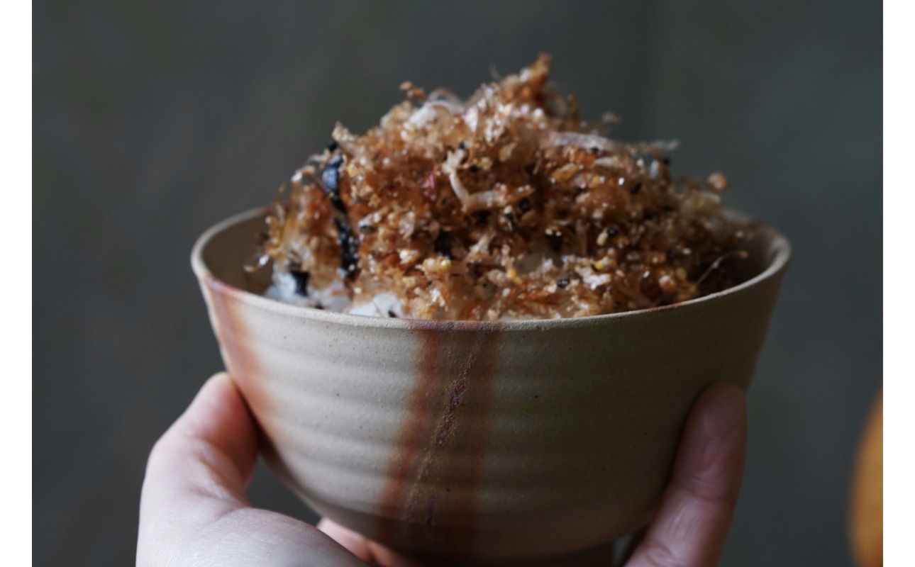 三石窯 茶碗 緋襷白【 地球にやさしい 再生素材 緋襷模様 陶器 】 緋襷白 単品