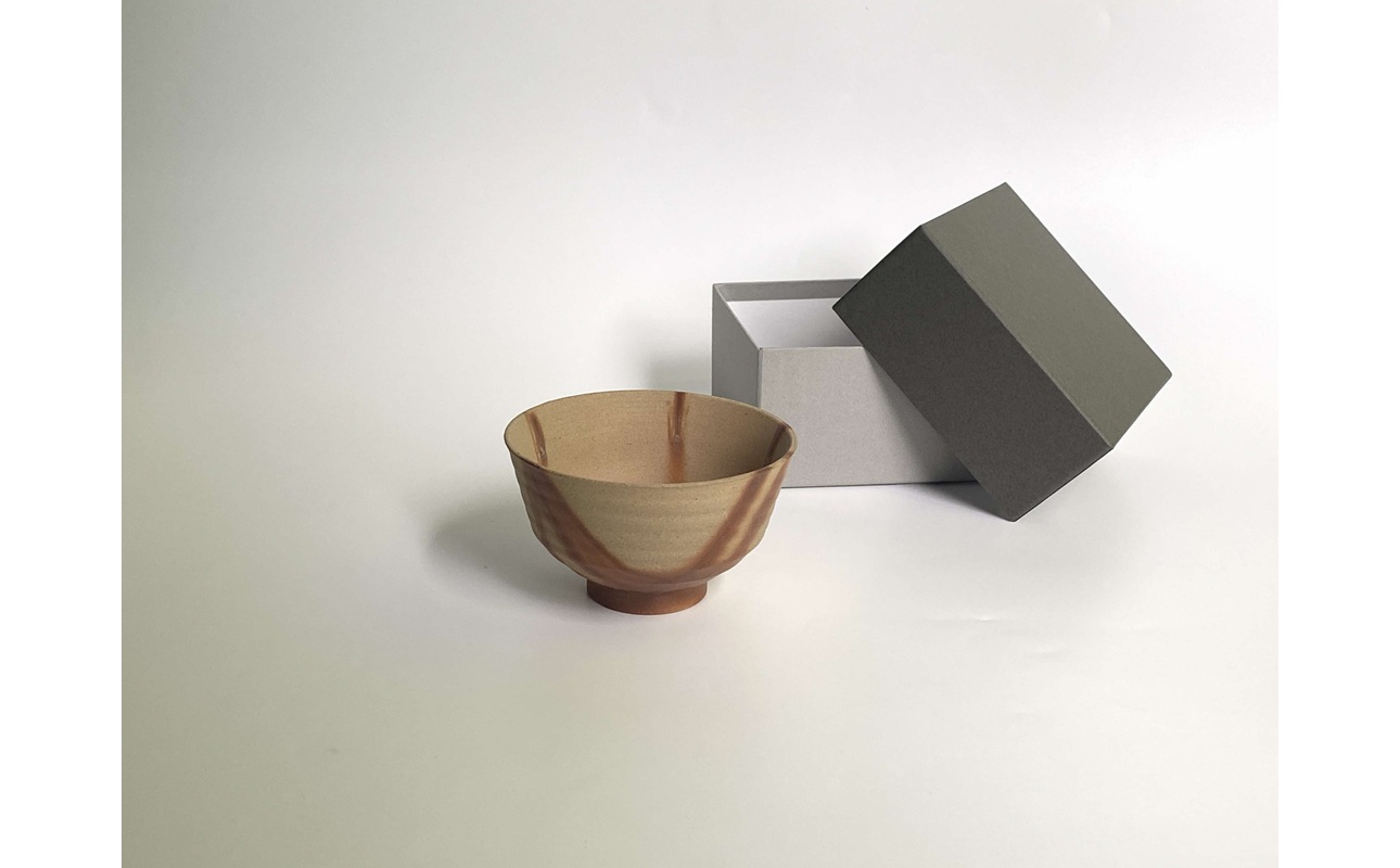 三石窯 茶碗 緋襷白【 地球にやさしい 再生素材 緋襷模様 陶器 】 緋襷白 単品