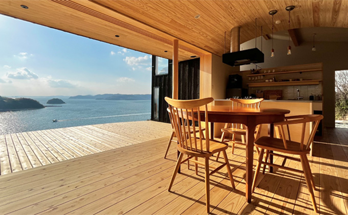 宿泊券 船で5分の 離島 1日1組 限定 の 貸し切り 別荘 Tohito 30,000円分 (クーポンコード データ送付)