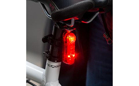 自転車用 ライト ブレーキ モード 搭載 ［ SYNC KINETIC ］ キャットアイ 自転車 日用品