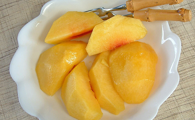 桃 2025年 先行予約 黄金桃 約800g 3玉 もも 岡山県 赤磐市産 フルーツ 果物 あかいわファーマーズガーデン