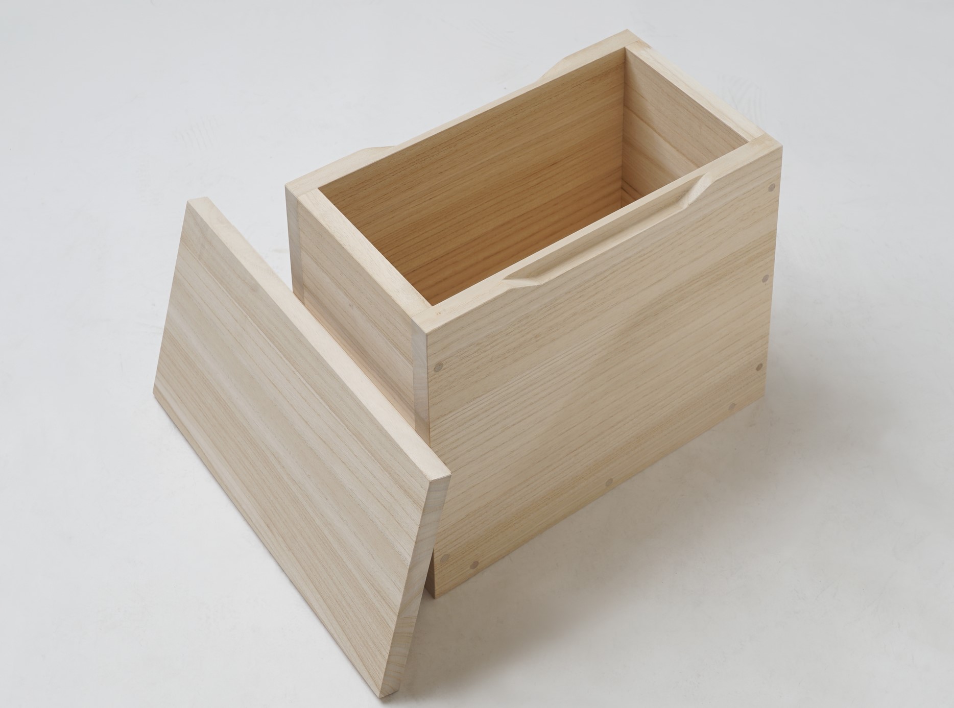 山陽総業株式会社 桐製 米びつ 10kgサイズ【配達不可：北海道・沖縄・離島】