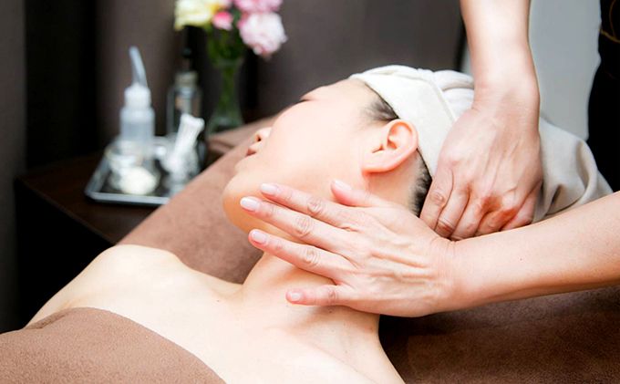 美容 エステ 体験 デコルテ ～ フェイシャル コース マッサージ