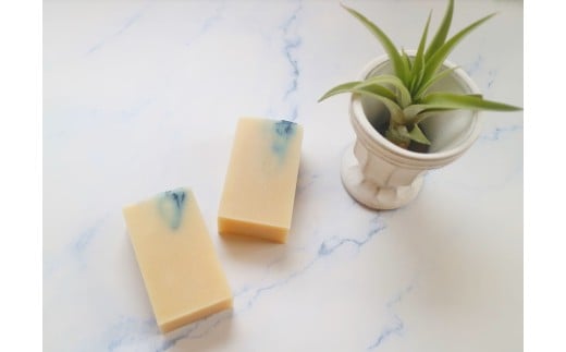 【 マツリカサボン 】 オーガニック石けん （酒かす椿） 75g 1個 ご自宅用 / オーガニック 生せっけん 自然素材 石鹸 岡山 真庭 蒜山 肌にやさしい こだわり 手作り 無添加 洗顔 MATSURIKA SAVON 【savon018-01】