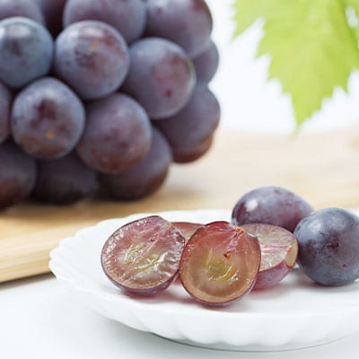 2026年先行受付　美作市産ピオーネ　2kg以上(3～4房)【配送不可地域：離島・北海道・沖縄県】