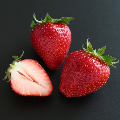 岡山県美作市産　プレミアムいちご【美しの香/クレオパトラ(おいCベリー)】6粒入【配送不可地域：離島・北海道・沖縄県】