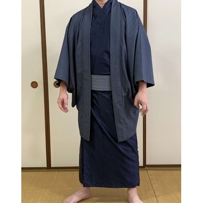 ネクタイ屋さんの技術で織り上げた　ポリエステル製羽織