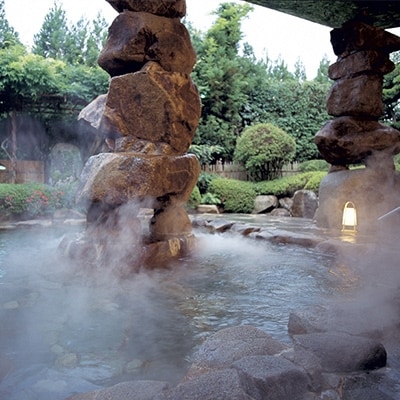 湯郷温泉　湯郷グランドホテル　一泊二食付ペア宿泊券　(平日限定・夕食は基本会席料理)