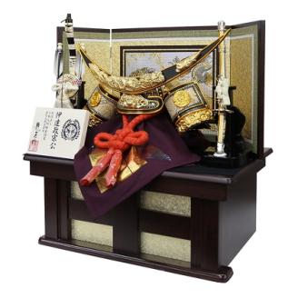 10号　伊達政宗兜　収納飾り