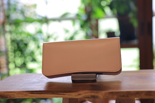 二つ折りロングウォレット