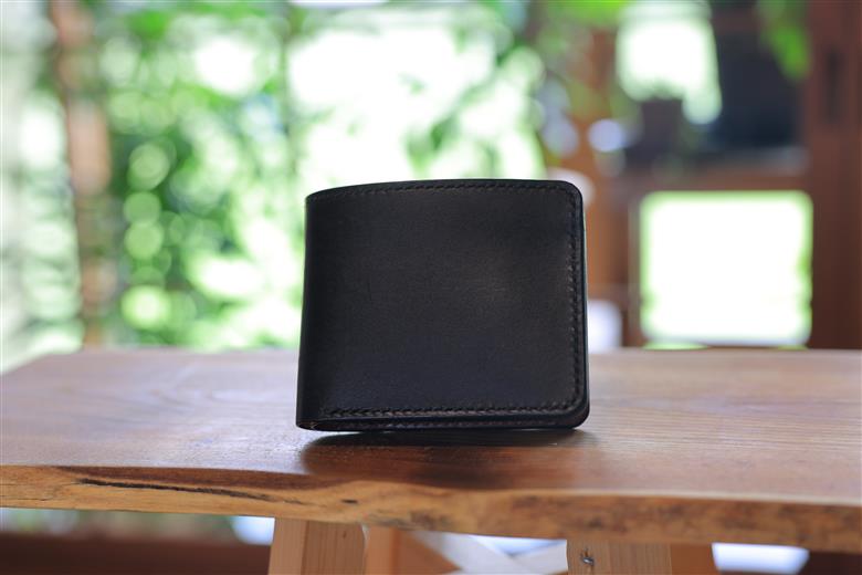 二つ折りウォレット