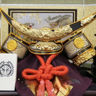 10号　伊達政宗兜　収納飾り