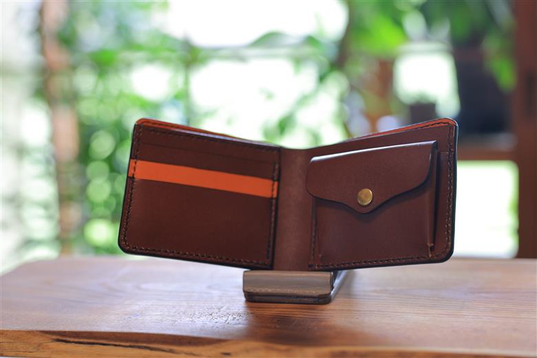 二つ折りウォレット