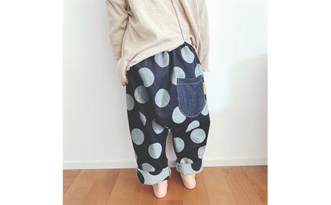 「大きなドット」児島デニムのサルエルパンツ（約90センチ）