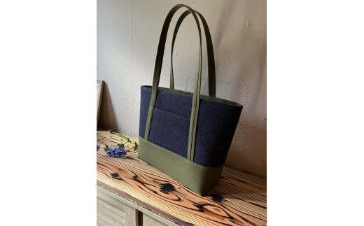 【AKIRAオリジナル】【マツコの知らない世界 で紹介されました！】大きなトートバッグ レディスショルダータイプ 濃紺デニム×カーキ帆布 A4対応 大きい 大容量 軽量 軽い 横型 日本製 キャンバス 肩掛け 通勤 通学 上質 カジュアル オシャレ シンプル レディース カバン 鞄 バック