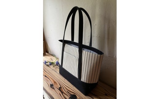 【AKIRAオリジナル】【マツコの知らない世界 で紹介されました！】大きなトートバッグ レディスショルダータイプ ストライプ×濃紺デニム A4対応 大きい 大容量 軽量 軽い 横型 日本製 キャンバス 肩掛け 通勤 通学 上質 カジュアル オシャレ シンプル レディース カバン 鞄 バック