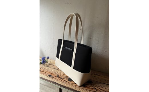 【AKIRAオリジナル】【マツコの知らない世界 で紹介されました！】 大きなトートバッグ メンズショルダータイプ 黒帆布×ライトベージュ A4対応 大きい 大容量 軽量 軽い 横型 日本製 キャンバス 肩掛け 通勤 通学 上質 カジュアル オシャレ レディース 男女兼用 カバン 鞄 バック