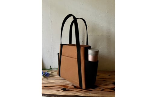 【AKIRAオリジナル】【マツコの知らない世界 で紹介されました！】中型レディストートバッグ ダブルポケット ダークブラウン帆布×黒帆布 多収納 6ポケット 軽量 軽い 日本製 キャンバス 通勤 通学 大容量 上質 カジュアル オシャレ レディース カバン 鞄 バック