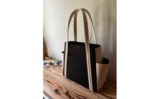 【AKIRAオリジナル】【マツコの知らない世界 で紹介されました！】中型レディストートバッグ ダブルポケット 黒帆布×ライトベージュ 多収納 6ポケット 軽量 軽い 日本製 キャンバス 通勤 通学 大容量 上質 カジュアル オシャレ レディース カバン 鞄 バック