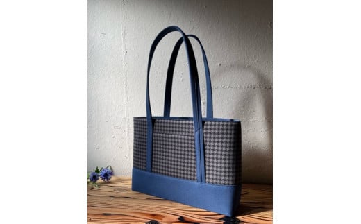 【AKIRAオリジナル】【マツコの知らない世界 で紹介されました！】中型スリムトートバッグ 千鳥格子グレー×紺色帆布 軽量 軽い 日本製 キャンバス 帆布 横型 肩掛け 通勤 通学 大容量 上質 カジュアル オシャレ レディース カバン 鞄 バック