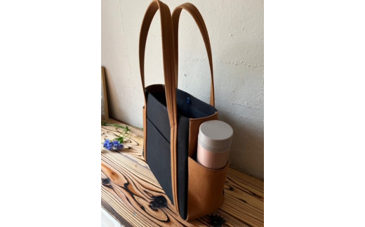 【2026年6月上旬発送開始】【 AKIRA オリジナル】【マツコの知らない世界 で紹介されました！】中型レディストートバッグ ダブルポケット 黒帆布×ダークブラウン帆布 多収納 6ポケット 軽量 軽い 日本製 キャンバス 通勤 通学 大容量 上質 カジュアル オシャレ レディース カバン 鞄 バック