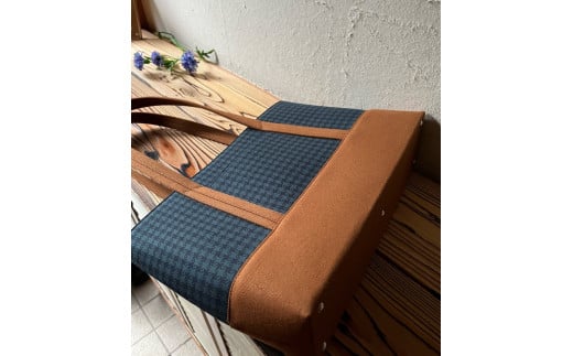 【AKIRAオリジナル】【マツコの知らない世界 で紹介されました！】中型スリムトートバッグ 千鳥格子グリーン×茶色帆布 軽量 軽い 日本製 キャンバス 帆布 横型 肩掛け 通勤 通学 大容量 上質 カジュアル オシャレ レディース カバン 鞄 バック