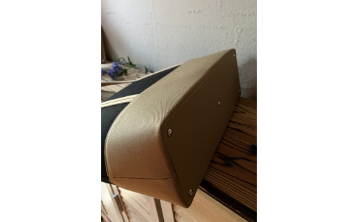 【2026年6月上旬発送開始】【 AKIRA オリジナル】【マツコの知らない世界 で紹介されました！】 大きなトートバッグ メンズショルダータイプ 黒帆布×ベージュ A4対応 大きい 大容量 軽量 軽い 横型 日本製 キャンバス 肩掛け 通勤 通学 上質 カジュアル オシャレ シンプル レディース 男女兼用 カバン 鞄 バック