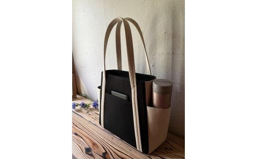 【2026年6月上旬発送開始】【 AKIRA オリジナル】【マツコの知らない世界 で紹介されました！】中型レディストートバッグ ダブルポケット 黒帆布×ライトベージュ 多収納 6ポケット 軽量 軽い 日本製 キャンバス 通勤 通学 大容量 上質 カジュアル オシャレ レディース カバン 鞄 バック