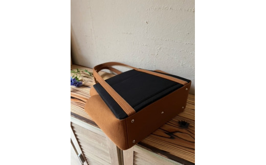 【2026年6月上旬発送開始】【 AKIRA オリジナル】【マツコの知らない世界 で紹介されました！】中型レディストートバッグ ダブルポケット 黒帆布×ダークブラウン帆布 多収納 6ポケット 軽量 軽い 日本製 キャンバス 通勤 通学 大容量 上質 カジュアル オシャレ レディース カバン 鞄 バック