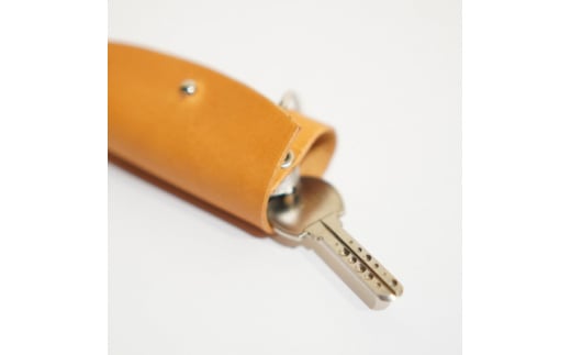 【レッド】イタリアンオイルレザーのリングキーケース レッドカラー 革製品 ハンドメイド クラフト キーケース 革 レザー オイルレザー