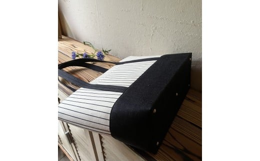 【2026年6月上旬発送開始】【 AKIRA オリジナル】【マツコの知らない世界 で紹介されました！】大きなトートバッグ レディスショルダータイプ ストライプ×濃紺デニム A4対応 大きい 大容量 軽量 軽い 横型 日本製 キャンバス 肩掛け 通勤 通学 上質 カジュアル オシャレ シンプル レディース カバン 鞄 バック