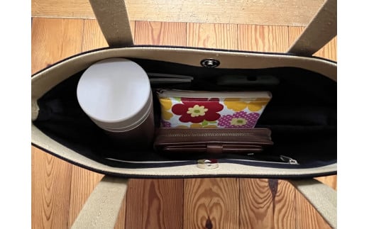 【AKIRAオリジナル】【マツコの知らない世界 で紹介されました！】 中型レディストートバッグ ショルダータイプ ストライフ?×薄茶テ?ニム 軽量 軽い 日本製 キャンバス 帆布 横型 肩掛け 通勤 通学 大容量 上質 カジュアル オシャレ レディース カバン 鞄 バック