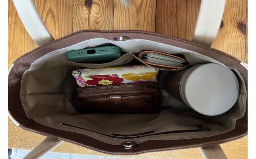 【AKIRAオリジナル】【マツコの知らない世界 で紹介されました！】中型レディストートバッグ ダブルポケット ダークブラウン帆布×黒帆布 多収納 6ポケット 軽量 軽い 日本製 キャンバス 通勤 通学 大容量 上質 カジュアル オシャレ レディース カバン 鞄 バック