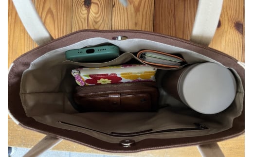 【AKIRAオリジナル】【マツコの知らない世界 で紹介されました！】中型レディストートバッグ ダブルポケット 黒帆布×ベージュ 多収納 6ポケット 軽量 軽い 日本製 キャンバス 通勤 通学 大容量 上質 カジュアル オシャレ レディース カバン 鞄 バック