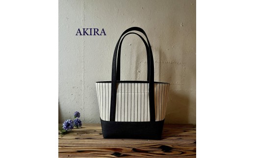 【AKIRAオリジナル】【マツコの知らない世界 で紹介されました！】 中型レディストートバッグ ショルダータイプ ストライプ×濃紺デニム 軽量 軽い 日本製 キャンバス 帆布 横型 肩掛け 通勤 通学 大容量 上質 カジュアル オシャレ レディース カバン 鞄 バック