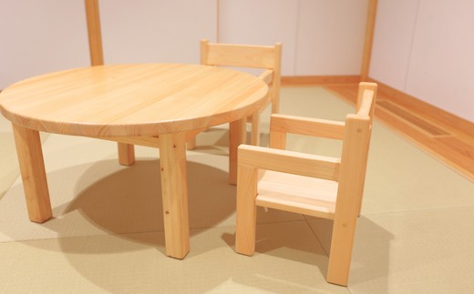 【国産ヒノキ・無垢の木】ヒノキのいす(ひじ掛けあり)_0～1歳児向け　N-mp-A02A 0～1歳向け/座面高16cm