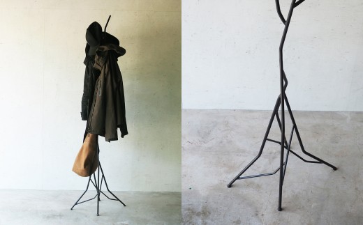実用的で遊び心あるアイアンコートスタンド E-mq-A30A