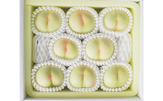 白桃 8玉 （2kg以上） 等級 ： ロイヤル 化粧箱入り