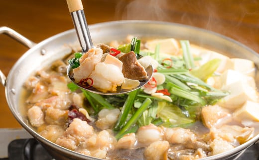 【6ヶ月定期便】国産牛 もつ鍋 セット （約600g×6回） 計約3.6kg ／ 6回定期便 6種の部位 小腸 ギアラ 盲腸 直腸 ハツ シマチョウ 醤油もつ鍋 モツ鍋 鍋 鍋セット モツ もつ 牛もつ 牛モツ ホルモン 牛ホルモン 醤油 スープ付き 国産牛肉 牛肉 肉 お肉 グルメ 定期便 岡山県 美咲町 冷凍