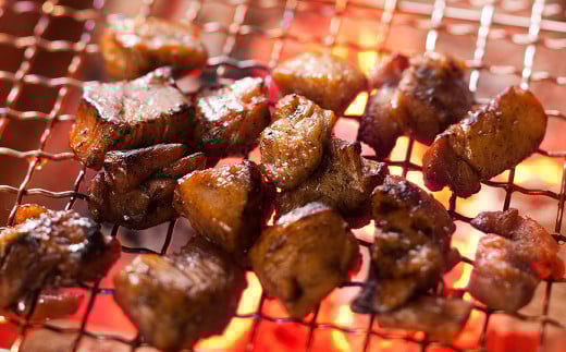 美咲どりの炭火焼（塩） 8袋（約800g） 美咲どり 鶏肉 とりにく 鶏もも肉 もも肉 ムネ肉 お肉 肉 炭火焼 おつまみ 岡山県