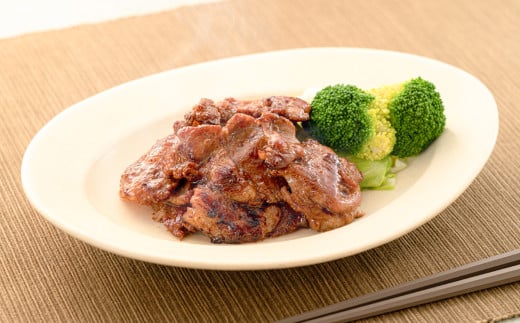 【3ヶ月定期便】焼くだけ総菜 肉の卸 石井 豚うま焼肉 約2.4kg（約300g×8）×3回 計約7.2kg ／ 3回定期便 豚肉 肩ロース ロース 豚ロース お肉 肉 簡単調理 味付き 味付き肉 たれ漬け おかず 総菜 惣菜 グルメ ご飯のお供 定期便 岡山県 美咲町 冷凍