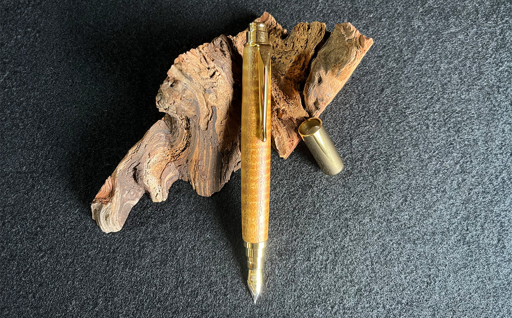 金桑（縮み杢）の万年筆N