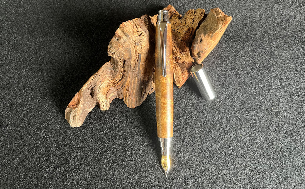 金糸楠の万年筆N