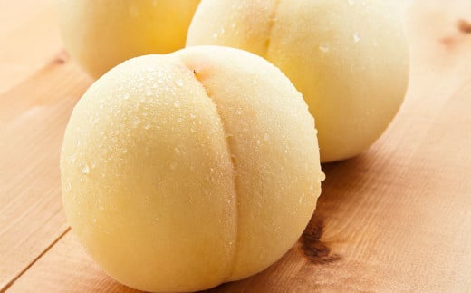 岡山白桃ロイヤル5玉（1.5kg以上） 化粧箱入り